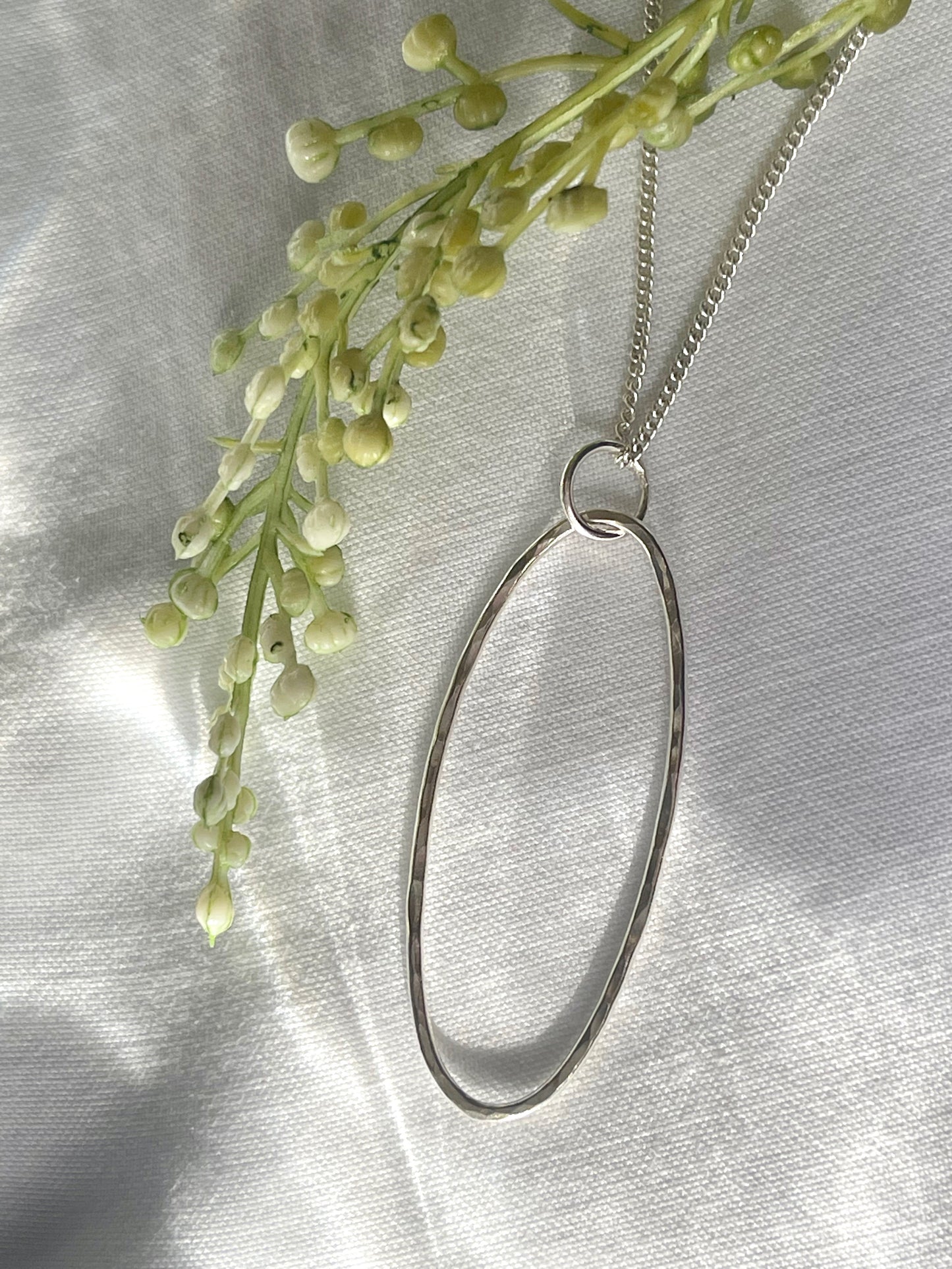 Oval textured necklace