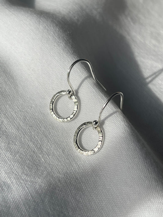 Line textured earrings